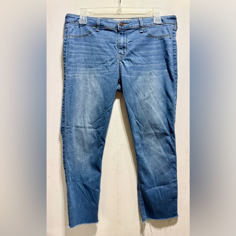 Hollister Blue Jeggings with Classic Denim Appeal